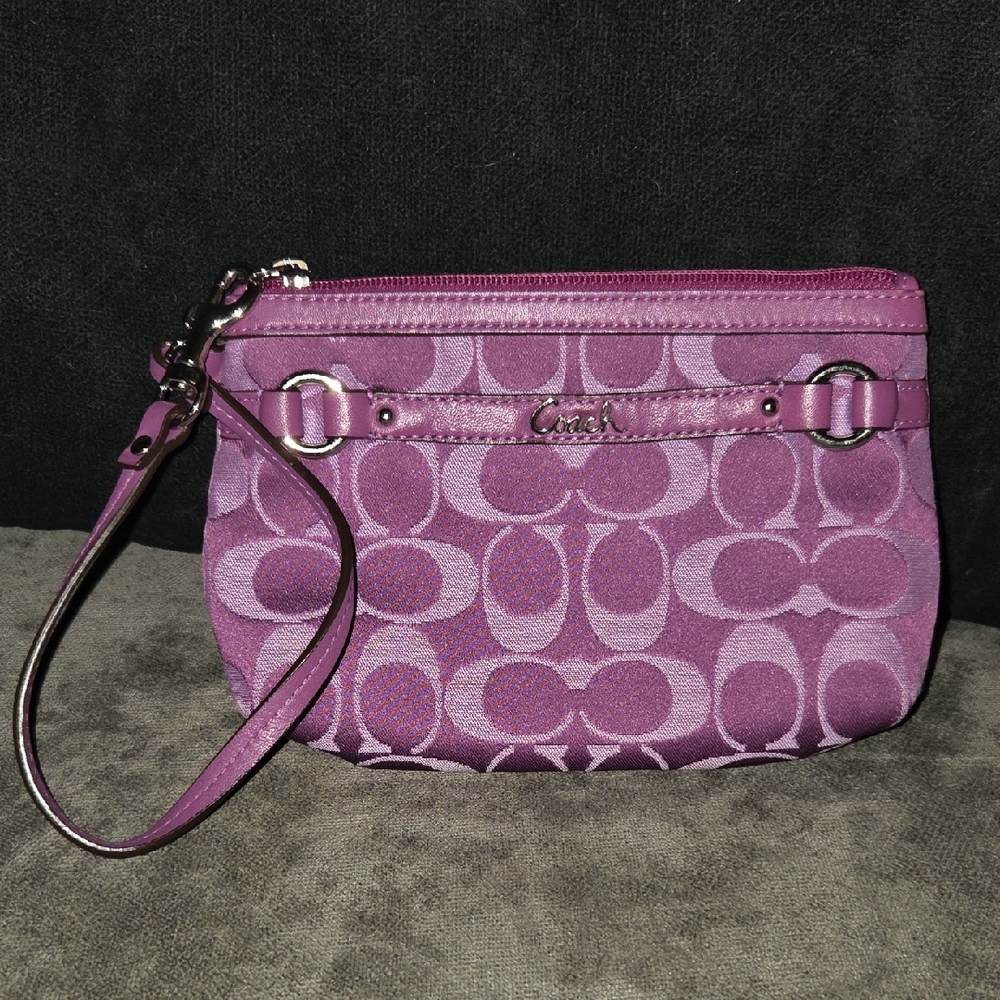 Coach Signature Pattern Purple Wristlet